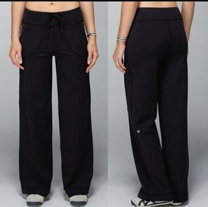 Lululemon Still Pant Regular in Black wide leg